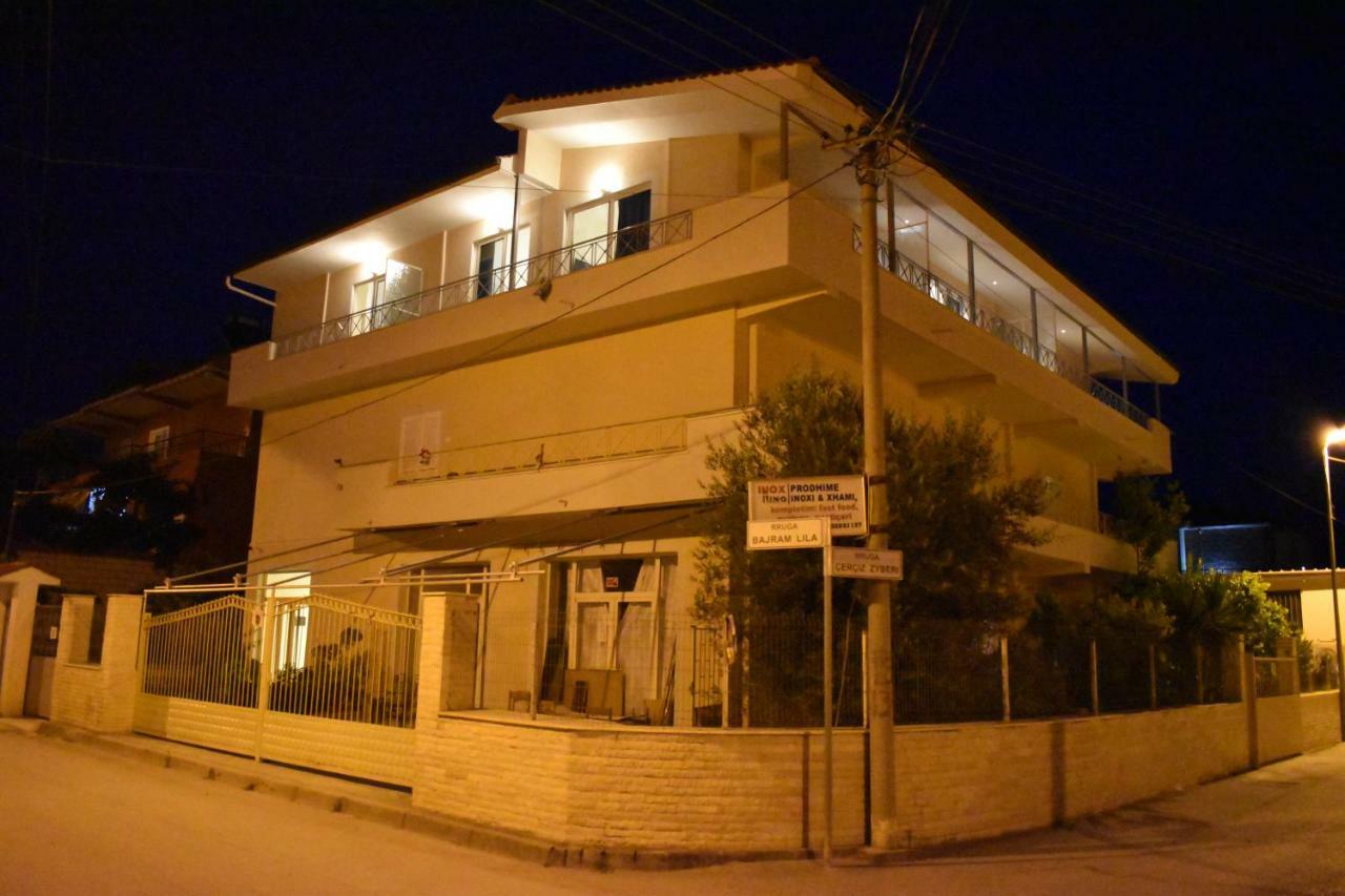 Hotel Vila Nino Berat Esterno foto